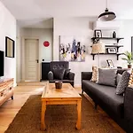 Charming Flat With Central Location In Beyoglu