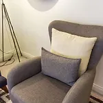 Excellent Flat With Lovely Backyard In Cihangir