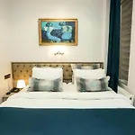 Di Pera Residence