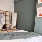 Charm And Cosy 2Br Apartment