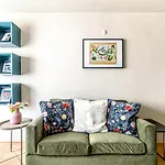 Stunning Flat With Excellent Location In Tesvikiye