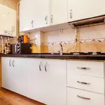 Origine Rentals Z3 3Br/2Ba Lalely/Aksaray
