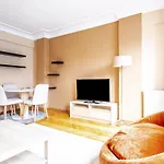Flat With Bridge View 200 M To Ortakoy Shore