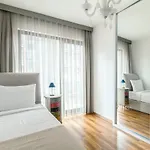 Modern Flat Near Sapphire Shopping Mall