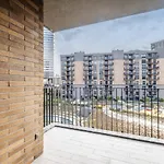 Residence Flat With Balcony In Umraniye