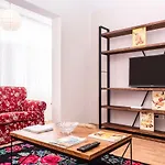 Flat Near Harem Shore In Uskudar