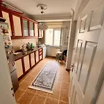 2 Bedroom 5 Bed Peaceful Calm Full Kitchen,All Items Available Luxury And Relax