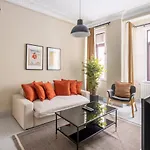 Modern Flat With Central Location In Beyoglu