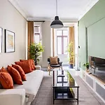 Modern Flat With Central Location In Beyoglu