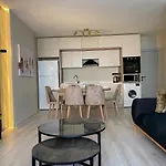 City Center Apartment, Sisli, Near Metro