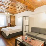 Beautiful 1 Bedroom Apt 400 Meter Taksim Square
