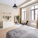Modern Flat With Central Location In Beyoglu