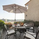 Baylo Suites