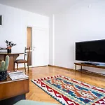 Spacious Flat With Central Location In Beyoglu