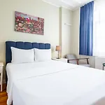 Charming Flat Near Taksim Square In Inonu Sisli