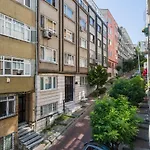 Feel The Spirit Of Istanbul In A Homey Atmosphere
