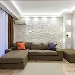 Excellent Flat With A Lovely Backyard In Nisantasi