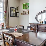 Flat With Balcony And Bosphorus View In Beyoglu