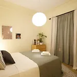 Vibrant Flat With Excellent Location In Beyoglu