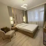 City Center Apartment, Sisli, Near Metro