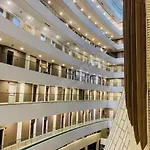Luxe Residance In International Financial Center, Close To Watergarden Mall