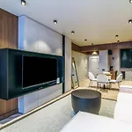 Chic And Convenient Flat In Central Besiktas