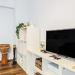 Chic Luminous Flat In Uskudar