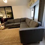 Cozy 2Br Renovated Apartment 1 Min To Metro