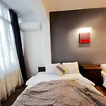 Spacious Family Flat , 3Br, 2Ba