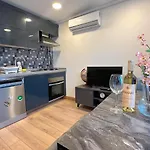 Aliya Home No1-New Apartment Close To Taksim Istanbul