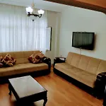 Historia Apartment