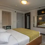 Hotel Pera Capitol