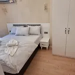 Karina Apart Hotel