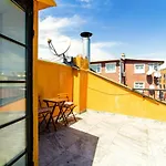 Single House Luminous And Chic Flat In Fatih