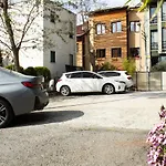 Bosphorus Seaview Flat & Alexa Smart Home By Summitvista