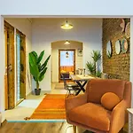 Central And Stylish Flat Near Istiklal Street