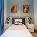 Apartment With Balcony Close To Taksim In Cihangir