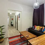 Modern Flat 5-Min Walk To Taksim Square In Beyoglu