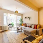 Spacious And Stylish Flat Near Taksim In Sisli