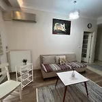 Sisli Cevahir Garden Home Air-Conditioned Apartment