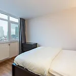 Central Flat With Lovely Terrace Near Osmanbey Metro Station In Ferikoy, Sisli
