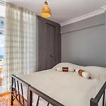 Stylish Apartment In Moda Near Popular Attractions With Balcony