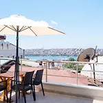 Flat Within Walking Distance To Taksim Square