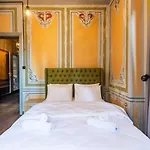 Historical Flat With Hammam Near Taksim