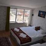 The Lola Hotel
