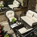 Royan Suites