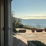 Bosphorus Waterfront Flat, Cengelkoey