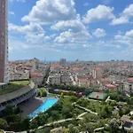 Acik Havuz Ve Deniz Manzarasi Sunan Site Ev
