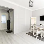 Pleasant And Central Flat In Turkali Besiktas