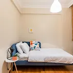Colorful Apartment Near Popular Attractions In Sisli